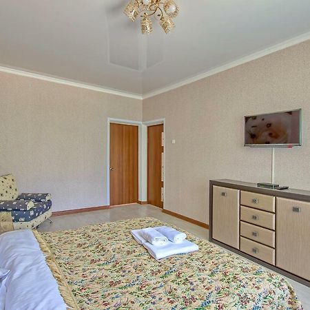 Cozy Apartment On Rozybakiev 145. Atakent Almaty Exteriér fotografie